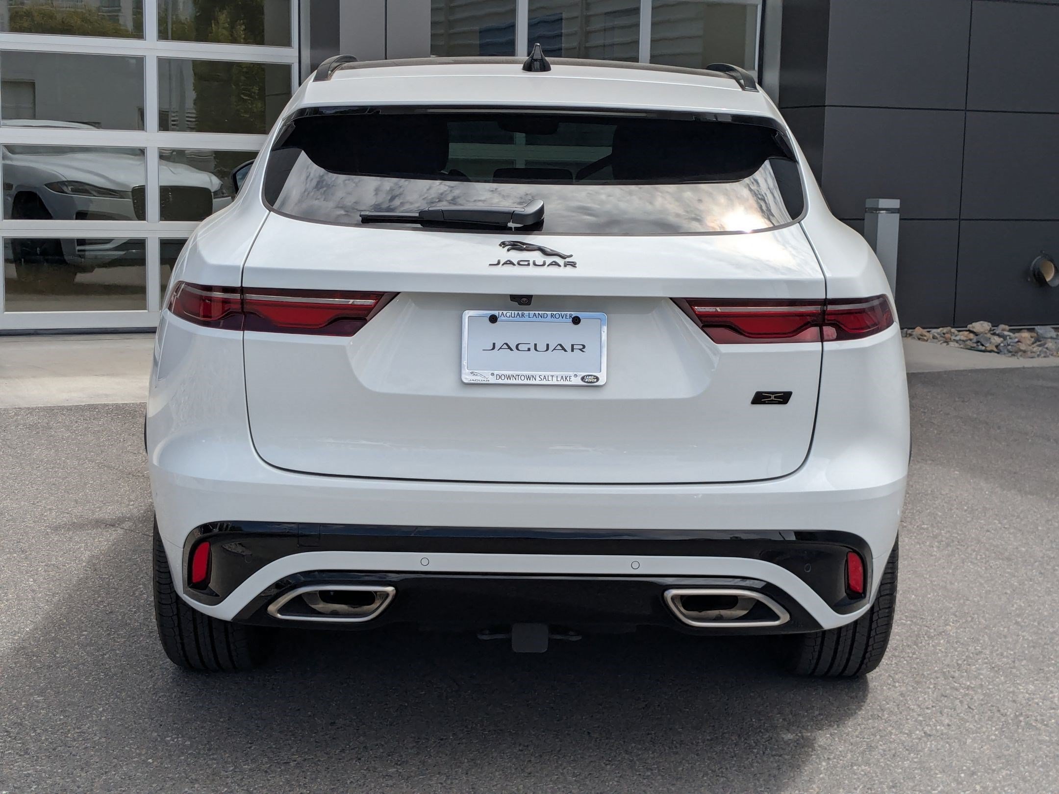 2026 Jaguar F-Pace R-Dynamic S - Photo 6