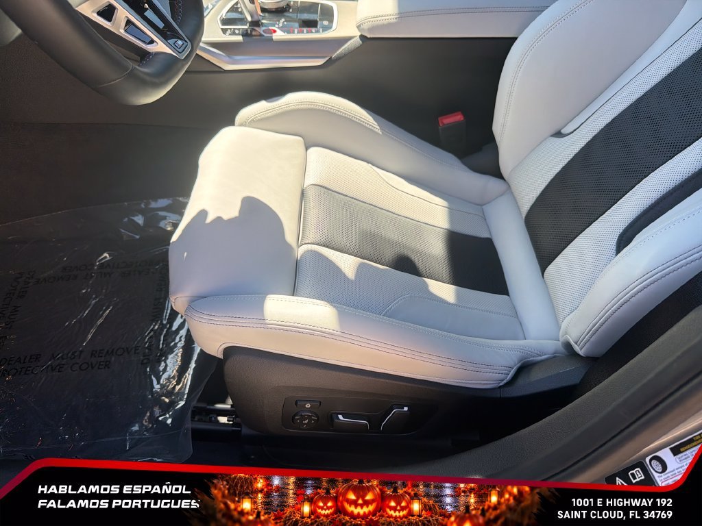 Used 2027 Gray BMW Competition xDrive image 15