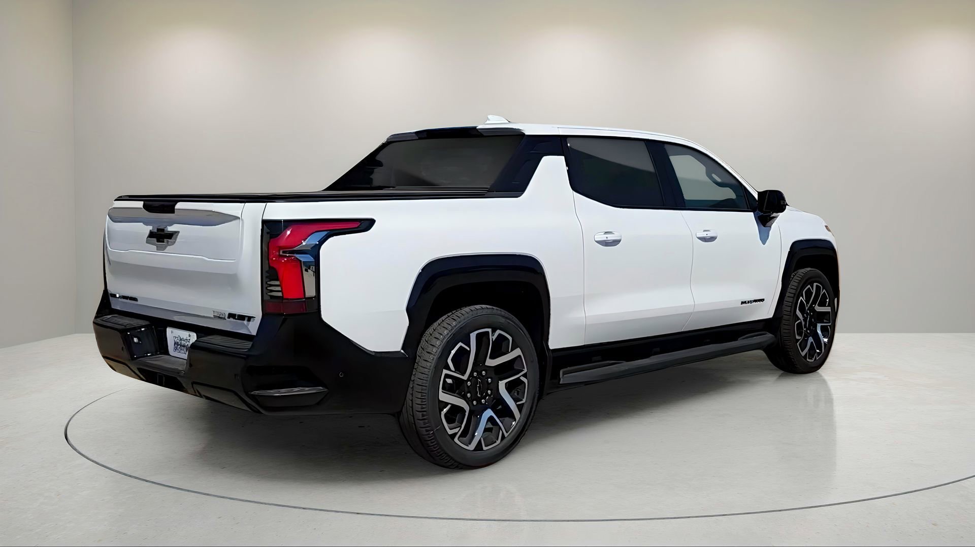 2024 Chevrolet Silverado EV RST - Photo 16