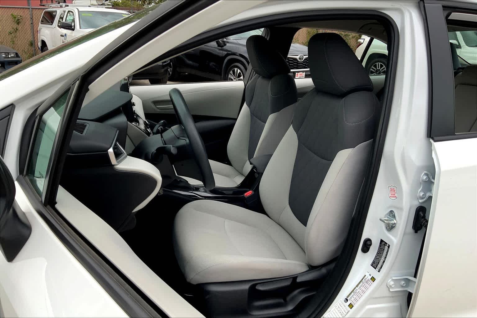 Used 2022 White Toyota LE image 8
