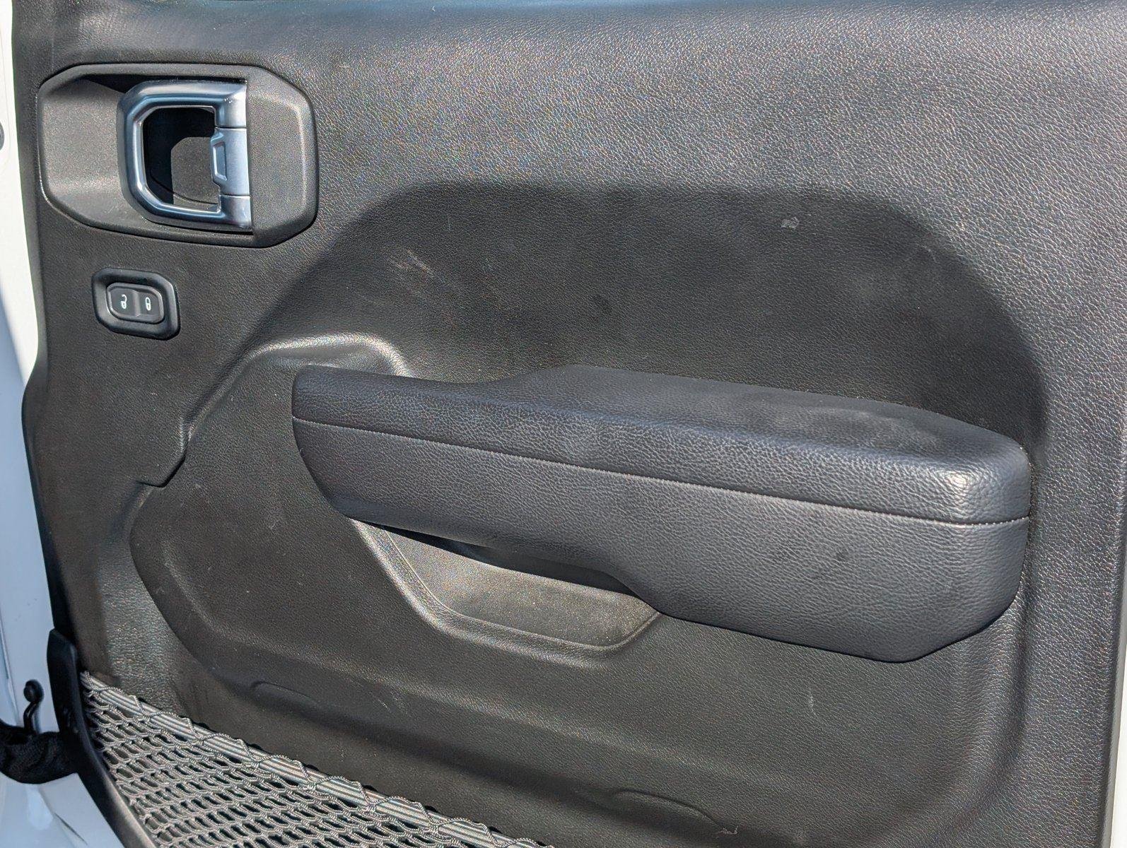 Used 2024 Bright White Clearcoat Jeep Rubicon image 38