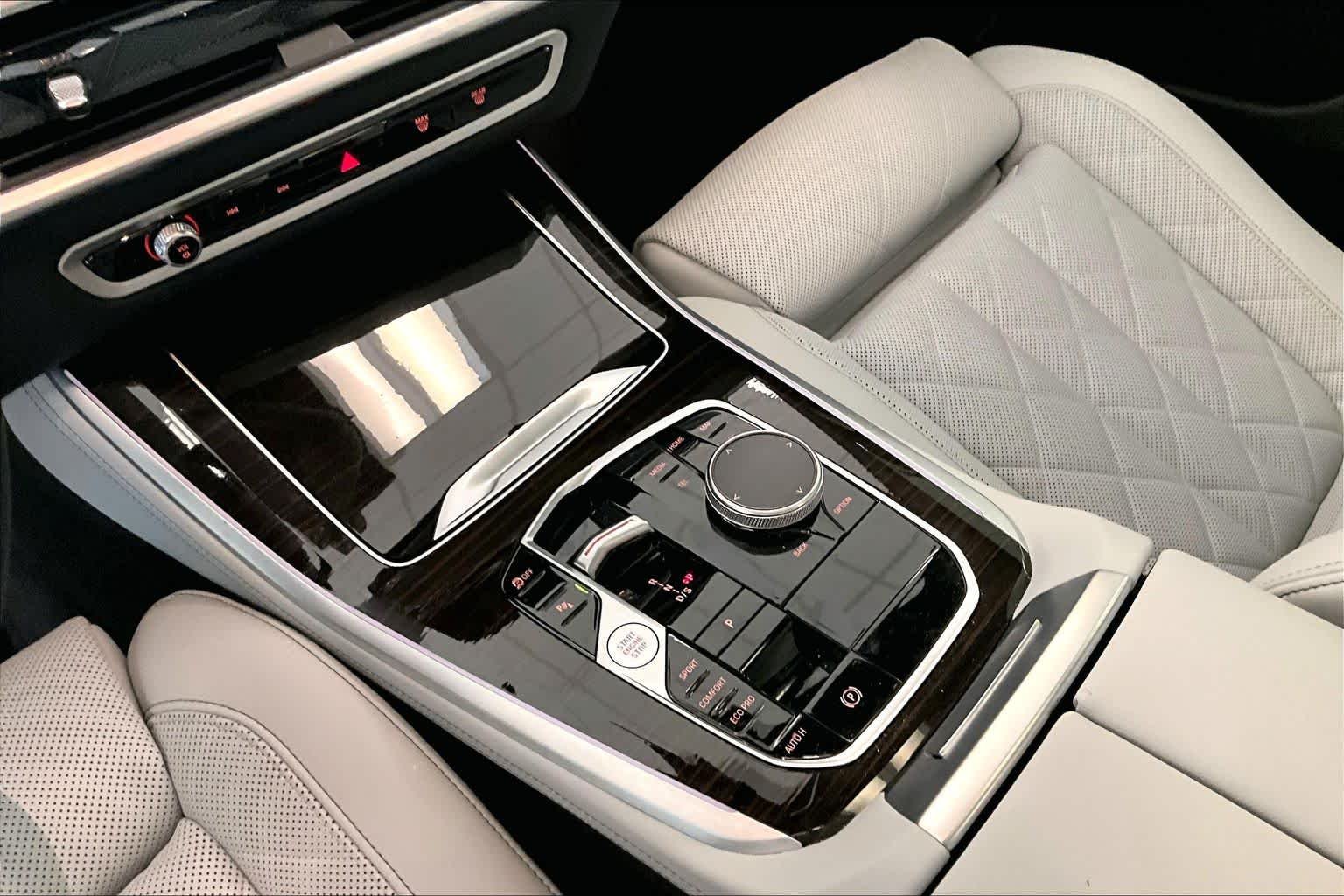Used 2024 Skyscraper Grey Metallic BMW sDrive40i image 16