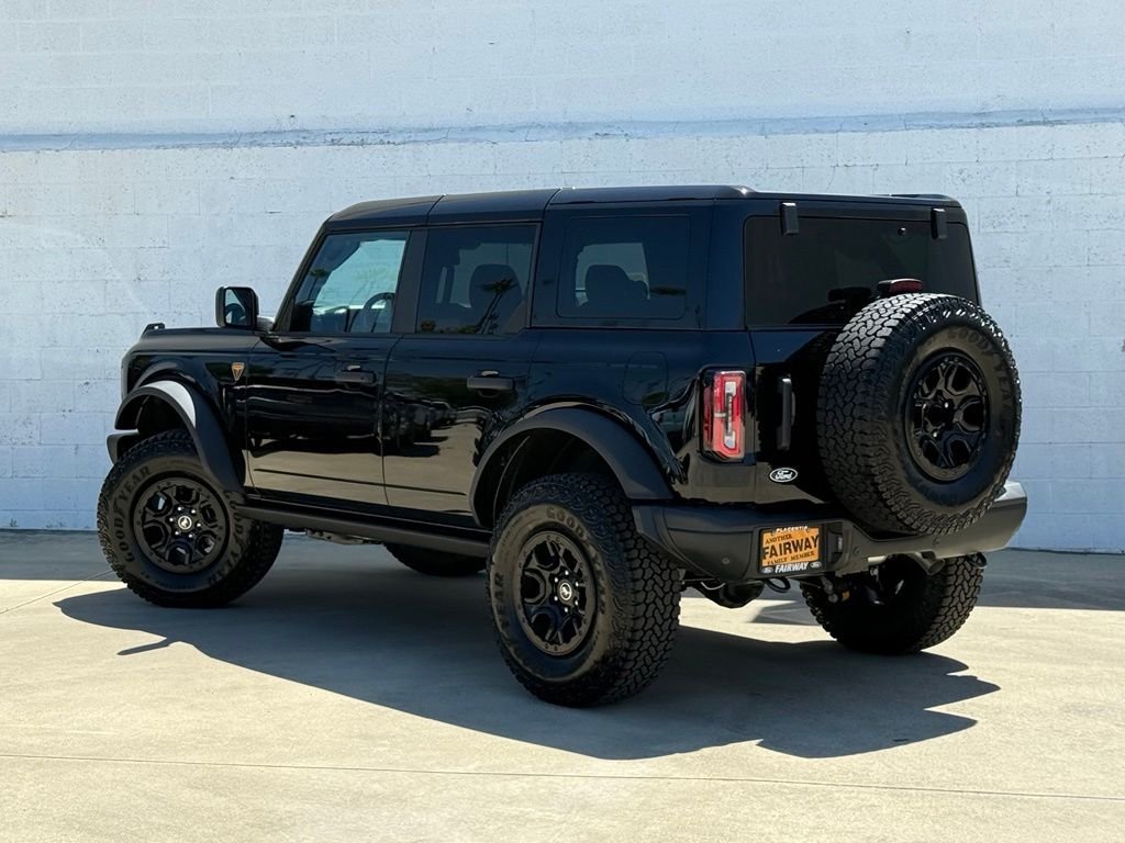 New 2026 Shadow Black Ford Badlands® image 3