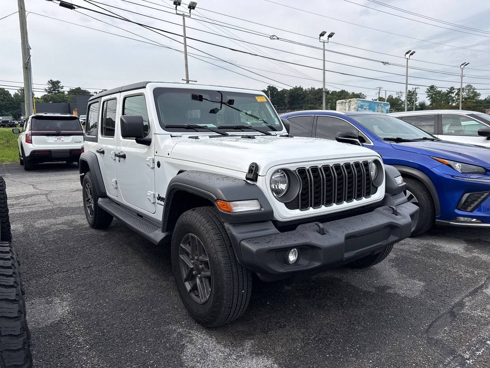 Used 2025 Bright White Clearcoat Jeep Sport S image 6