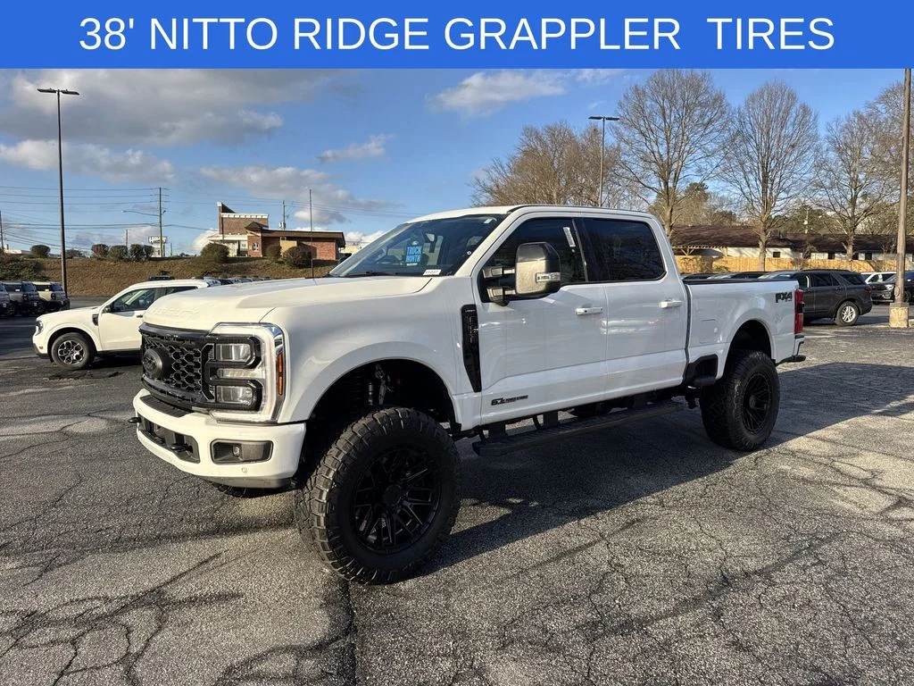 New 2025 White Ford Lariat image 3