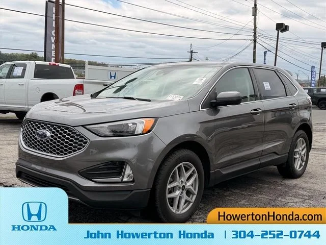 Used 2023 Gray Ford SEL image 8