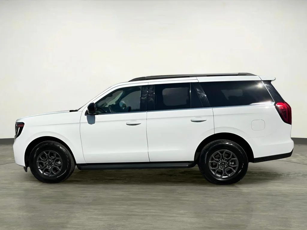 Used 2025 White Ford Active image 3