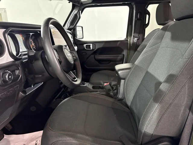 Used 2024 Green Jeep Sport S image 15