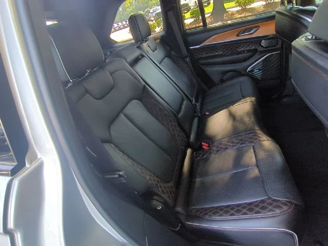 Used 2024 Silver Jeep Summit Reserve 4xe image 36