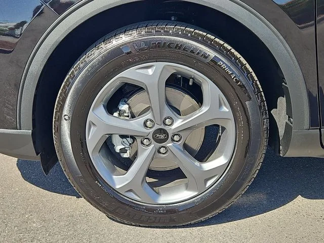 2026 Ford Escape ST-Line - Photo 9