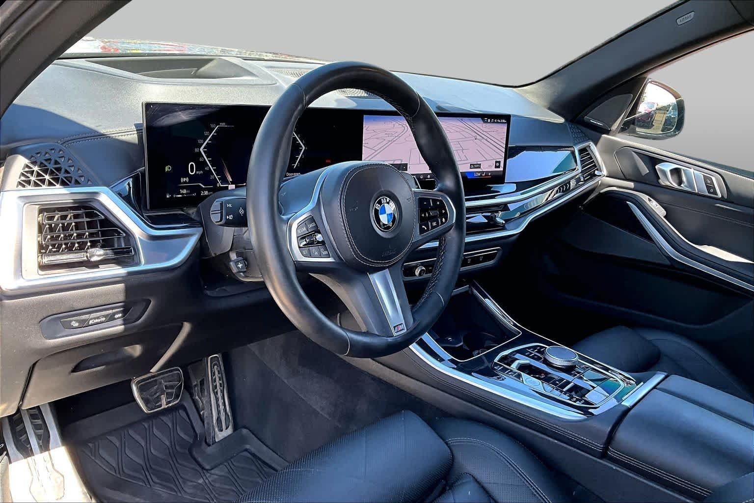 Used 2024 Black Sapphire Metallic BMW xDrive40i image 15