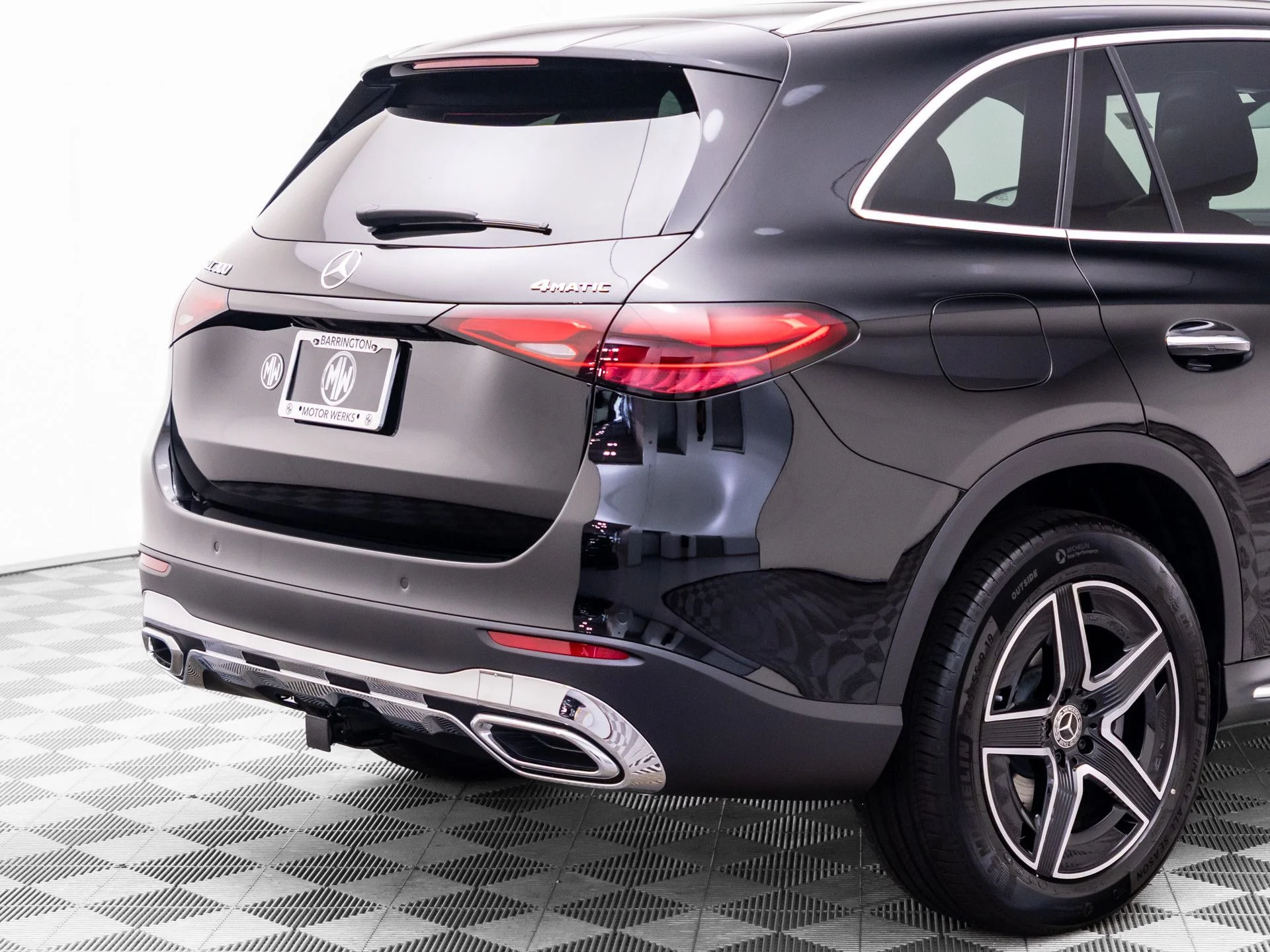 New 2027 Black Mercedes-Benz GLC 300 image 39