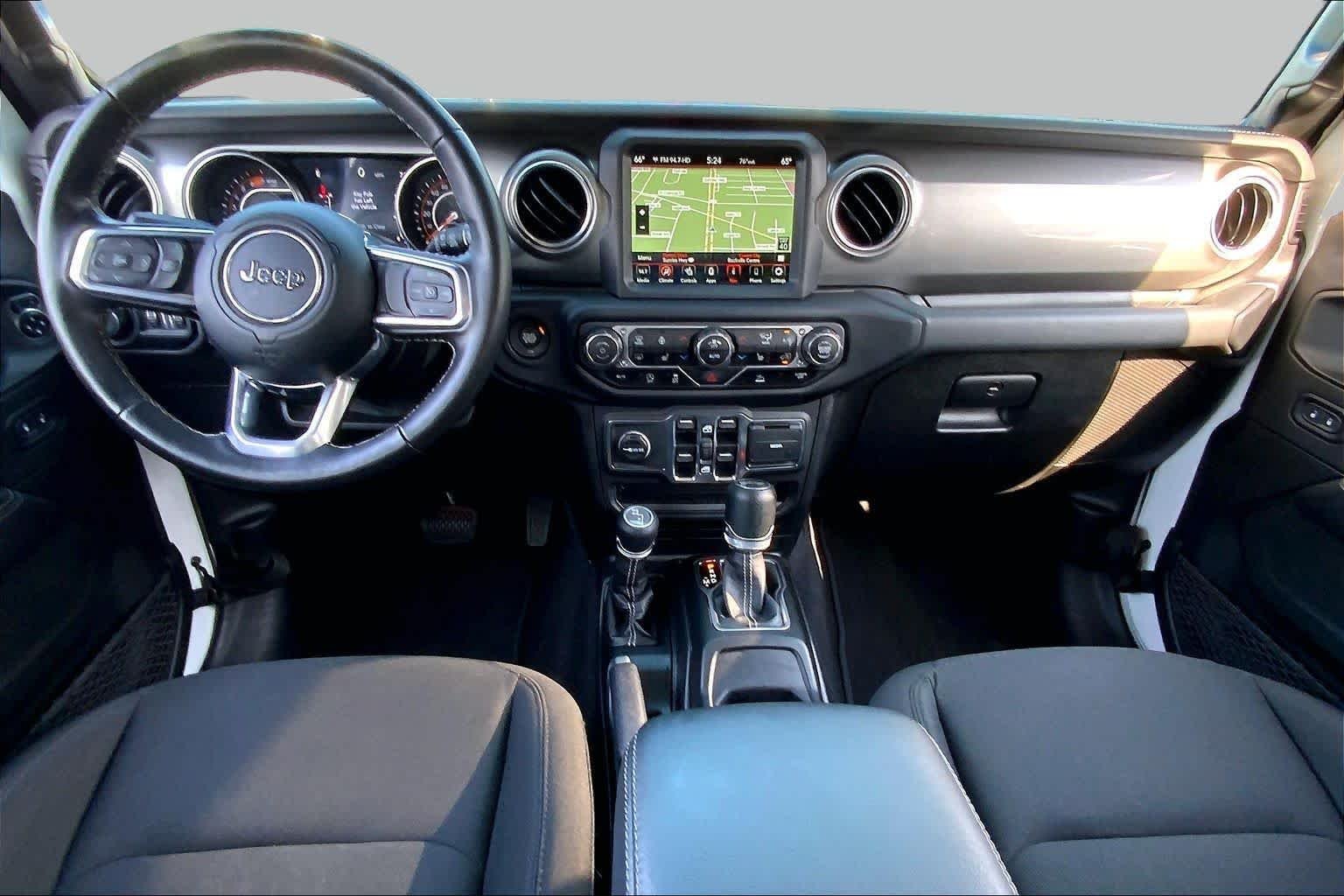Used 2021 Bright White Clearcoat Jeep Unlimited Sahara image 13
