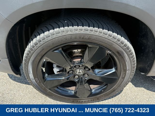 Used 2019 Black Honda Elite image 9