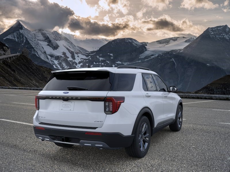 New 2026 Space White Metallic Ford Active image 8