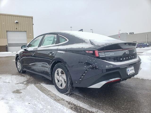 New 2026 Blue Hyundai SE image 7