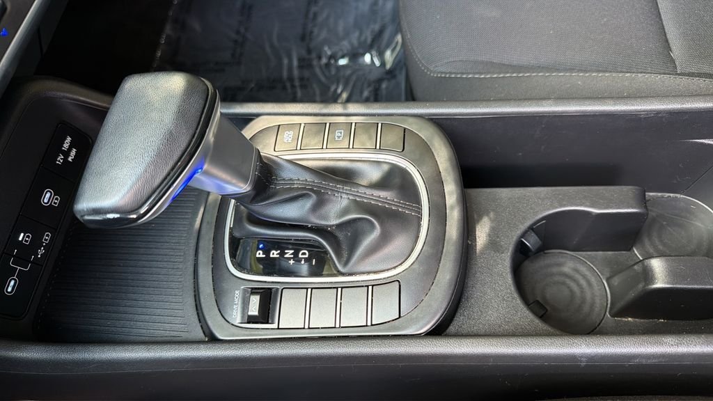Used 2025 Orange Hyundai SEL image 18