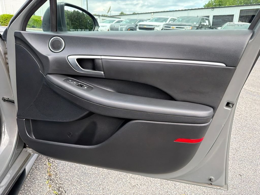 Used 2022 Gray Hyundai SEL image 14