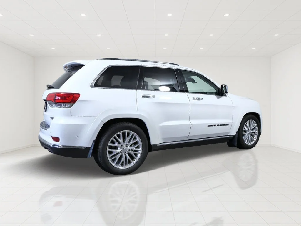 Used 2017 White Jeep Summit image 6