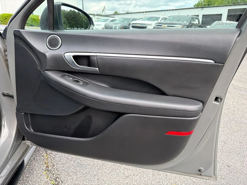 Used 2022 Gray Hyundai SEL image 14