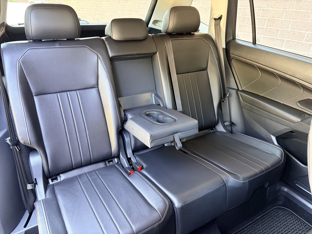 Used 2024 Platinum Gray Metallic Volkswagen SE image 24