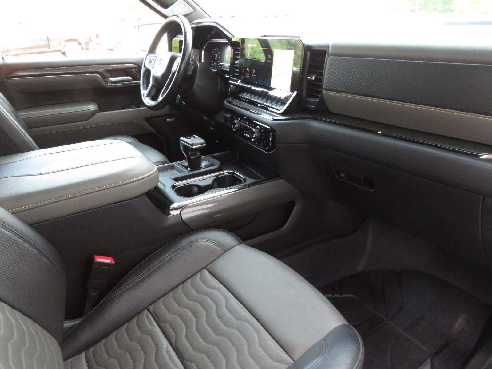 Used 2024 Slate Gray Metallic Chevrolet ZR2 image 27