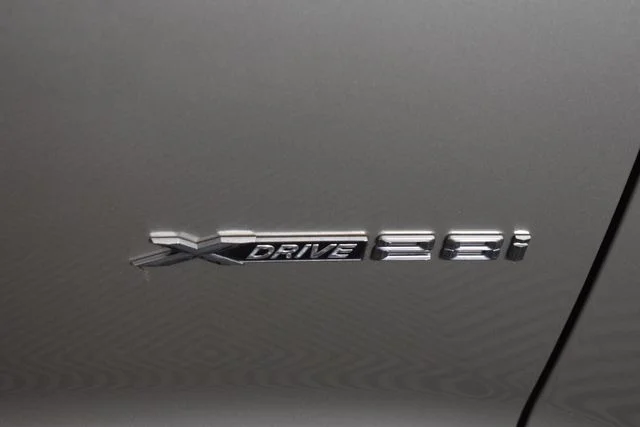 Used 2017 Silver BMW xDrive28i image 3