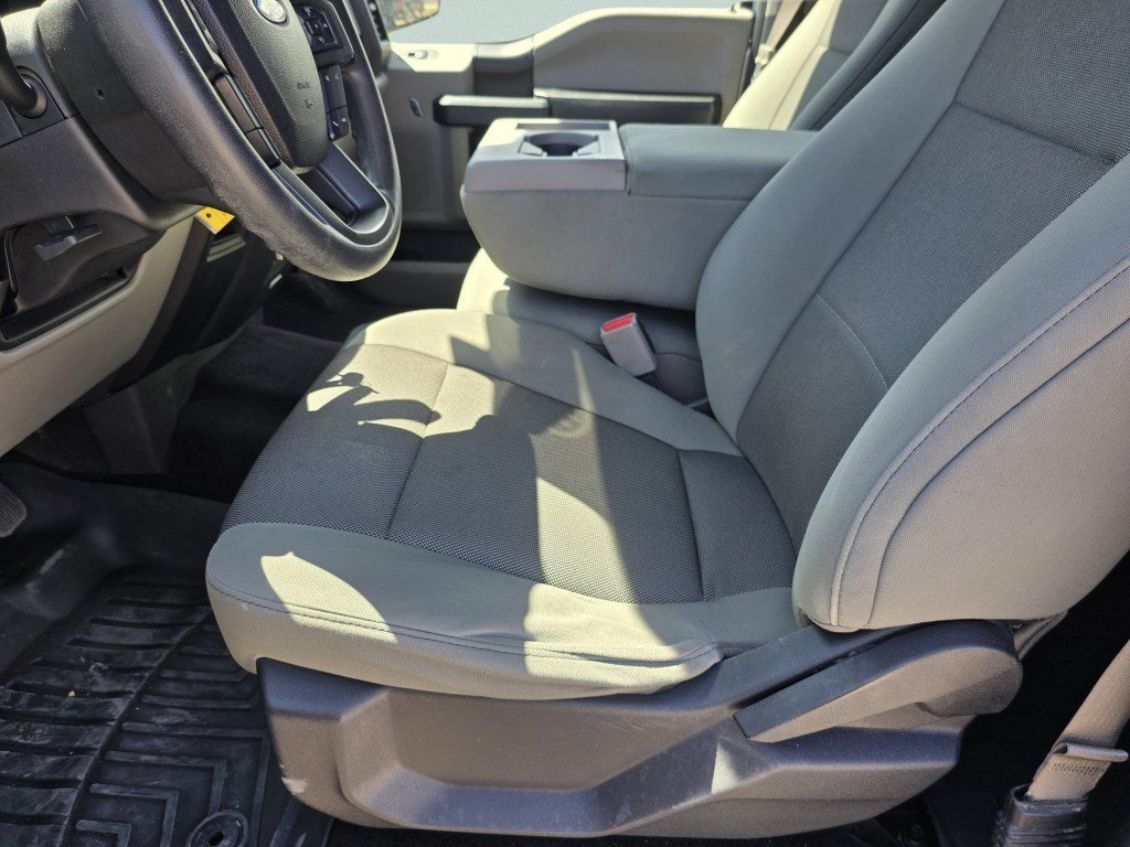 Used 2017 Ingot Silver Ford XL image 30