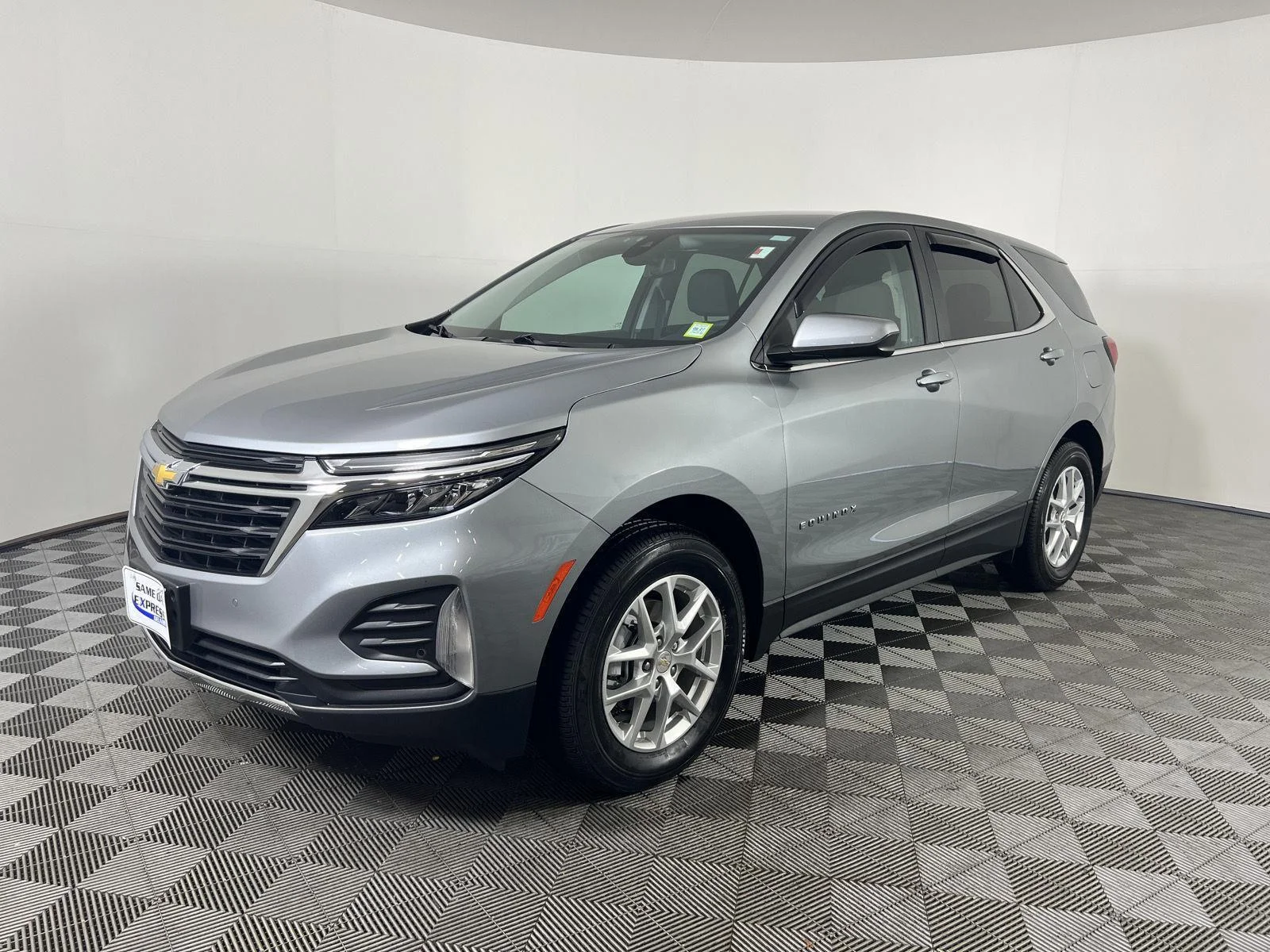 Used 2024 Sterling Gray Metallic Chevrolet LT image 29