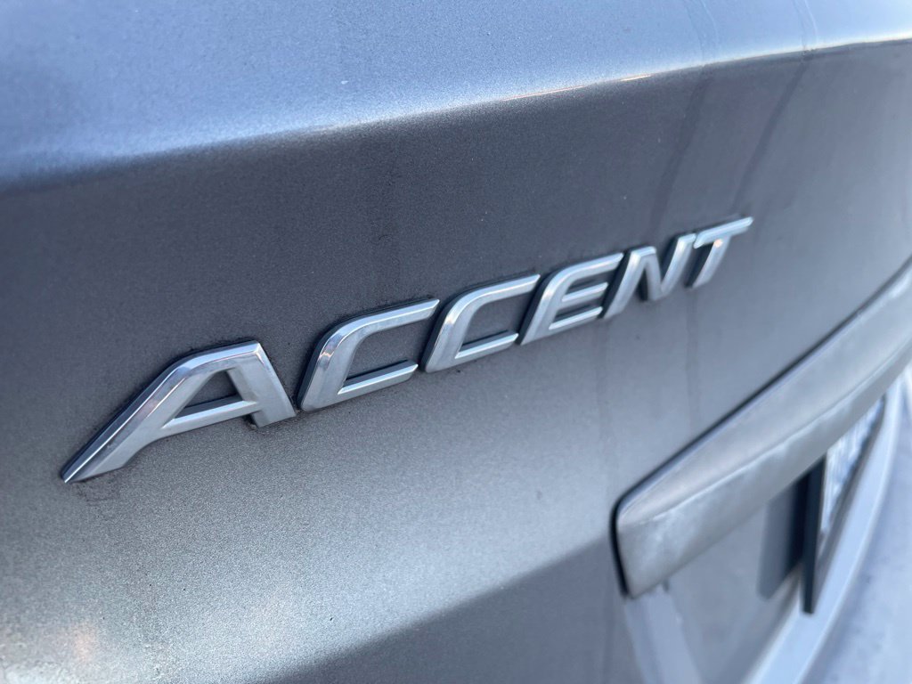Used 2015 Gray Metallic Hyundai GLS image 12