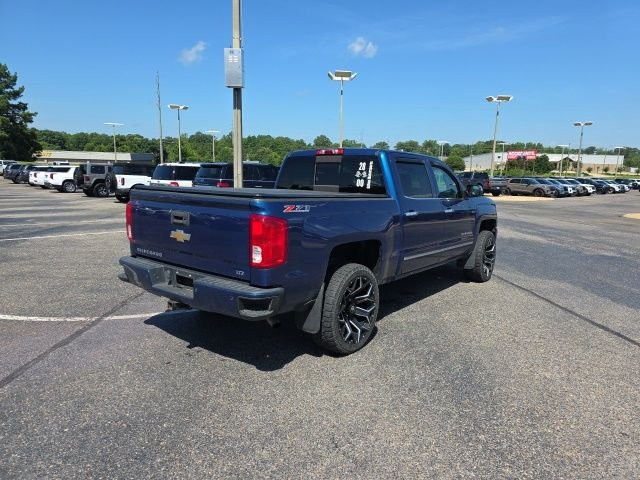Used 2016 Blue Chevrolet LTZ image 3