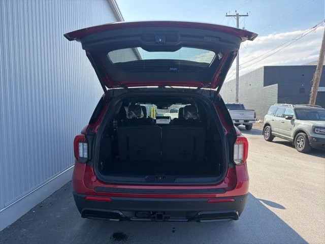 New 2026 Rapid Red Metallic Tinted Clearcoat Ford ST-Line image 19