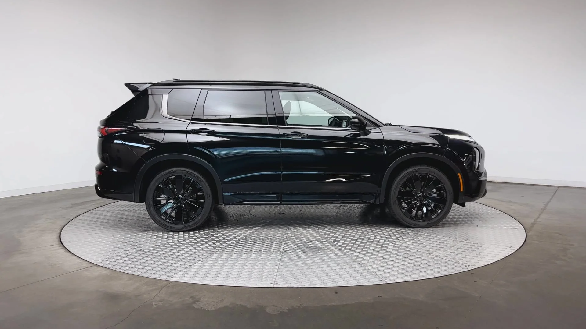 New 2026 Black Diamond Mitsubishi BLACK EDITION S-AWC image 9