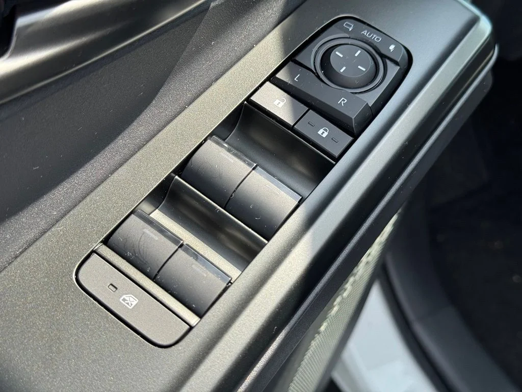 New 2026 Wind Chill Pearl Toyota XLE image 15