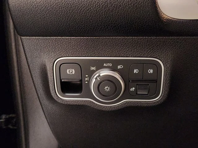 2025 Mercedes-Benz GLB Base - Photo 21