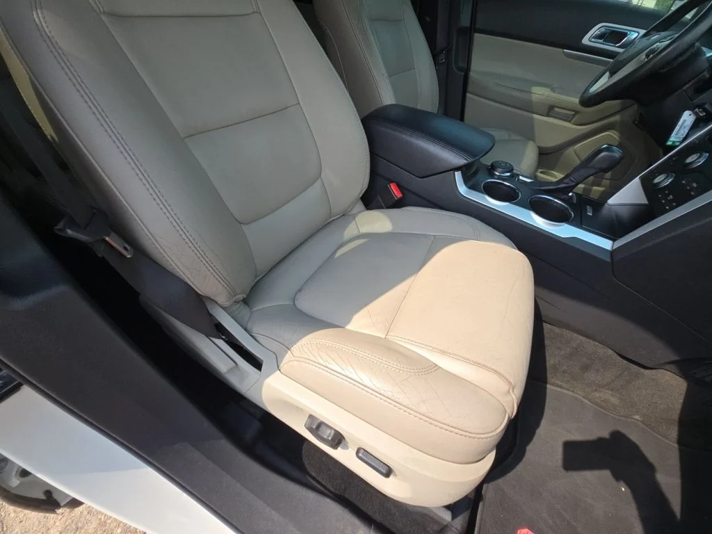 Used 2012 White Ford XLT image 29