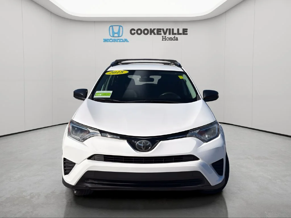 Used 2018 Super White Toyota LE image 4