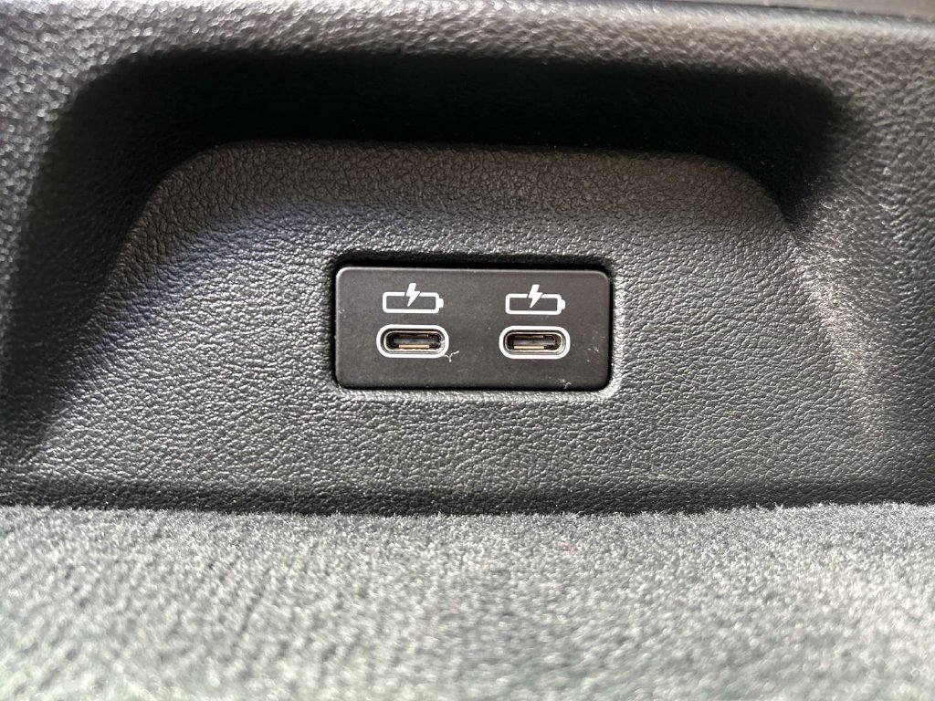 Used 2021 White BMW xDrive30i image 21