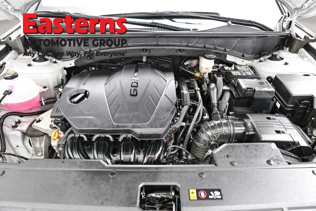 Used 2024 Silver Hyundai SE image 7