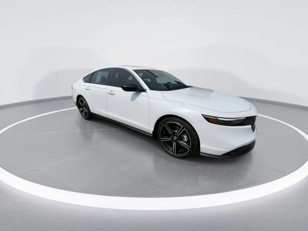 Used 2025 White Honda Sport image 2