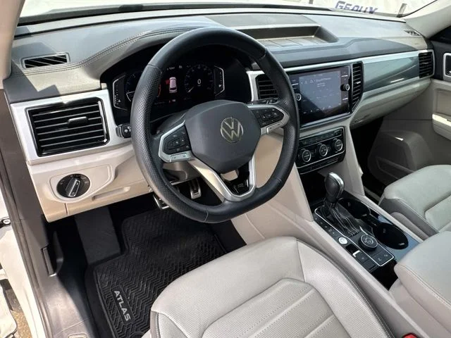Used 2021 White Volkswagen 3.6L V6 SEL Premium R-Line image 32