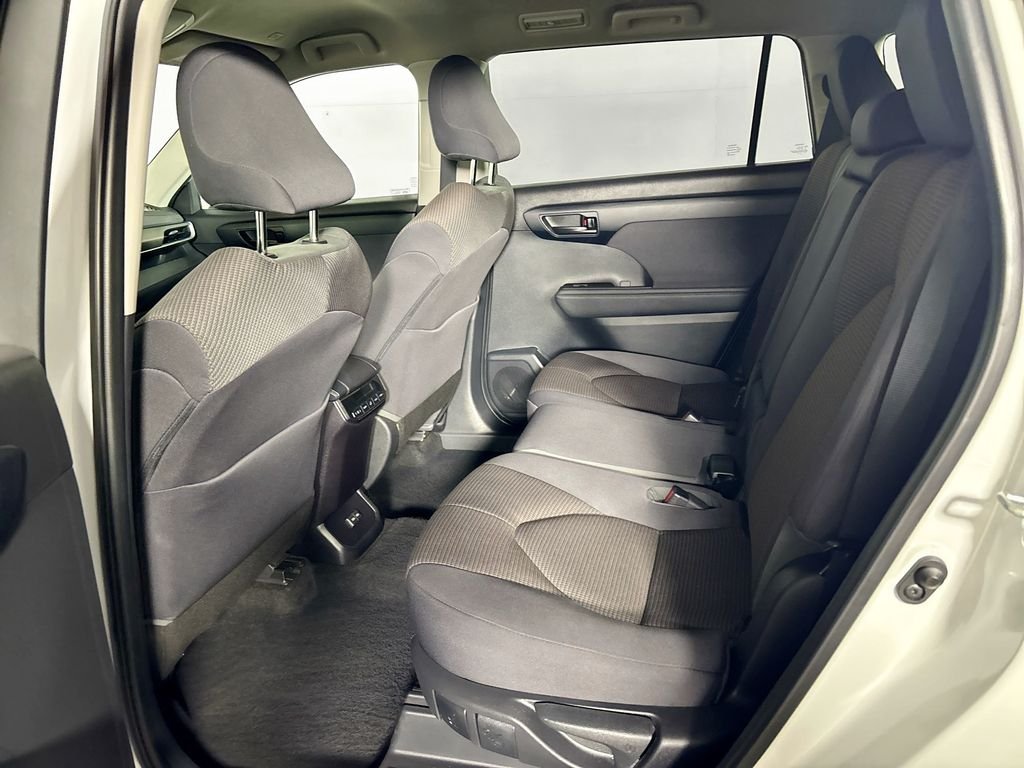 Used 2023 Pearl Toyota L image 20