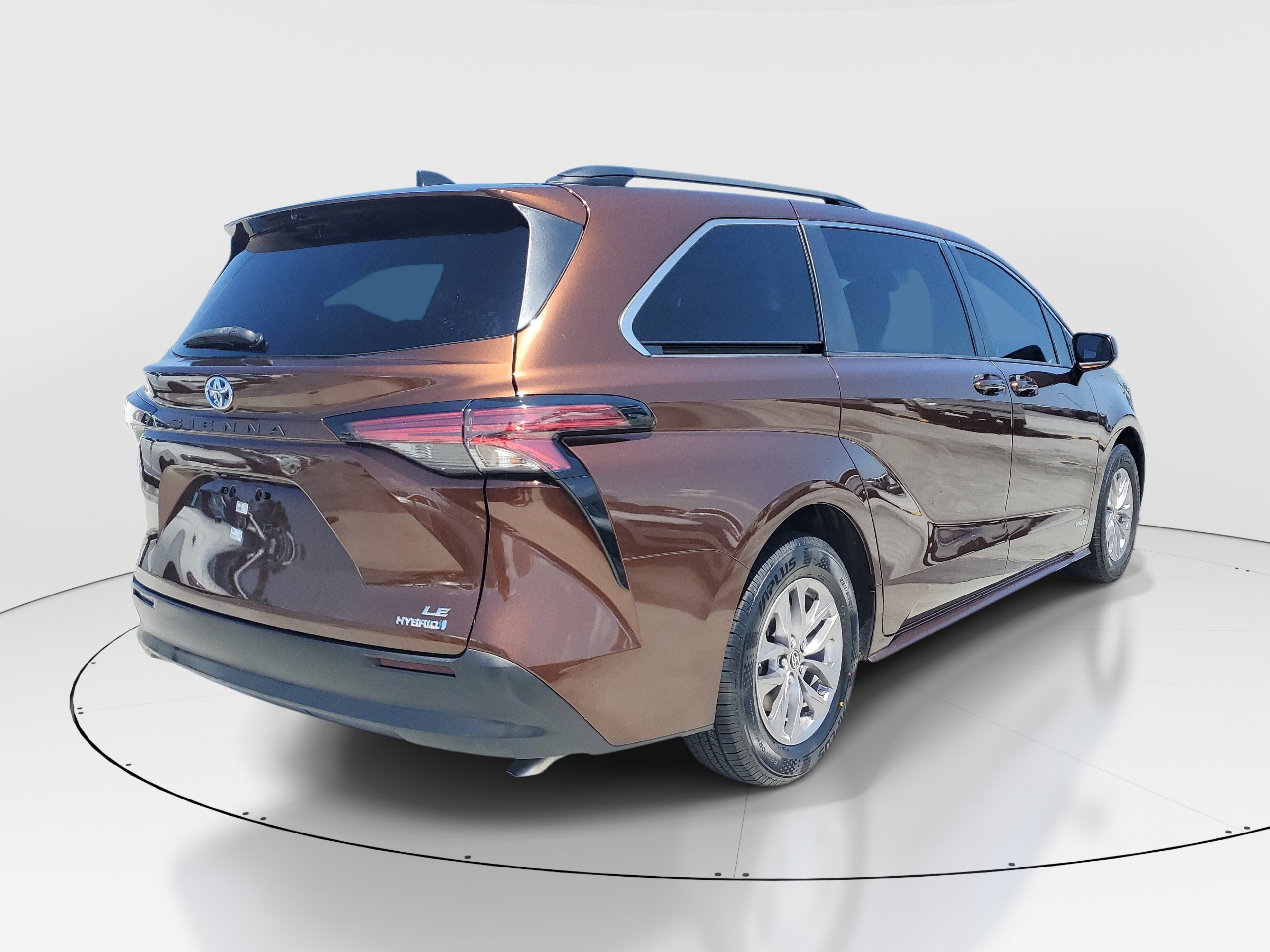 Used 2021 Sunset Bronze Toyota LE image 6