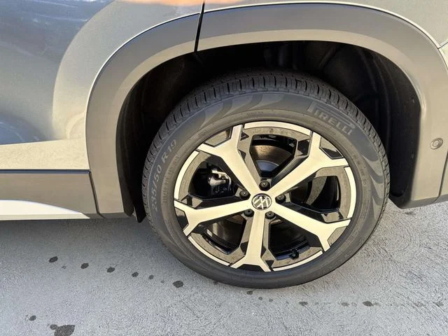 2026 Volkswagen Tiguan photo 5