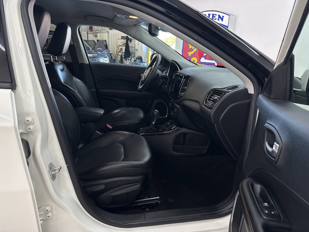 Used 2018 White Clearcoat Jeep Limited image 18