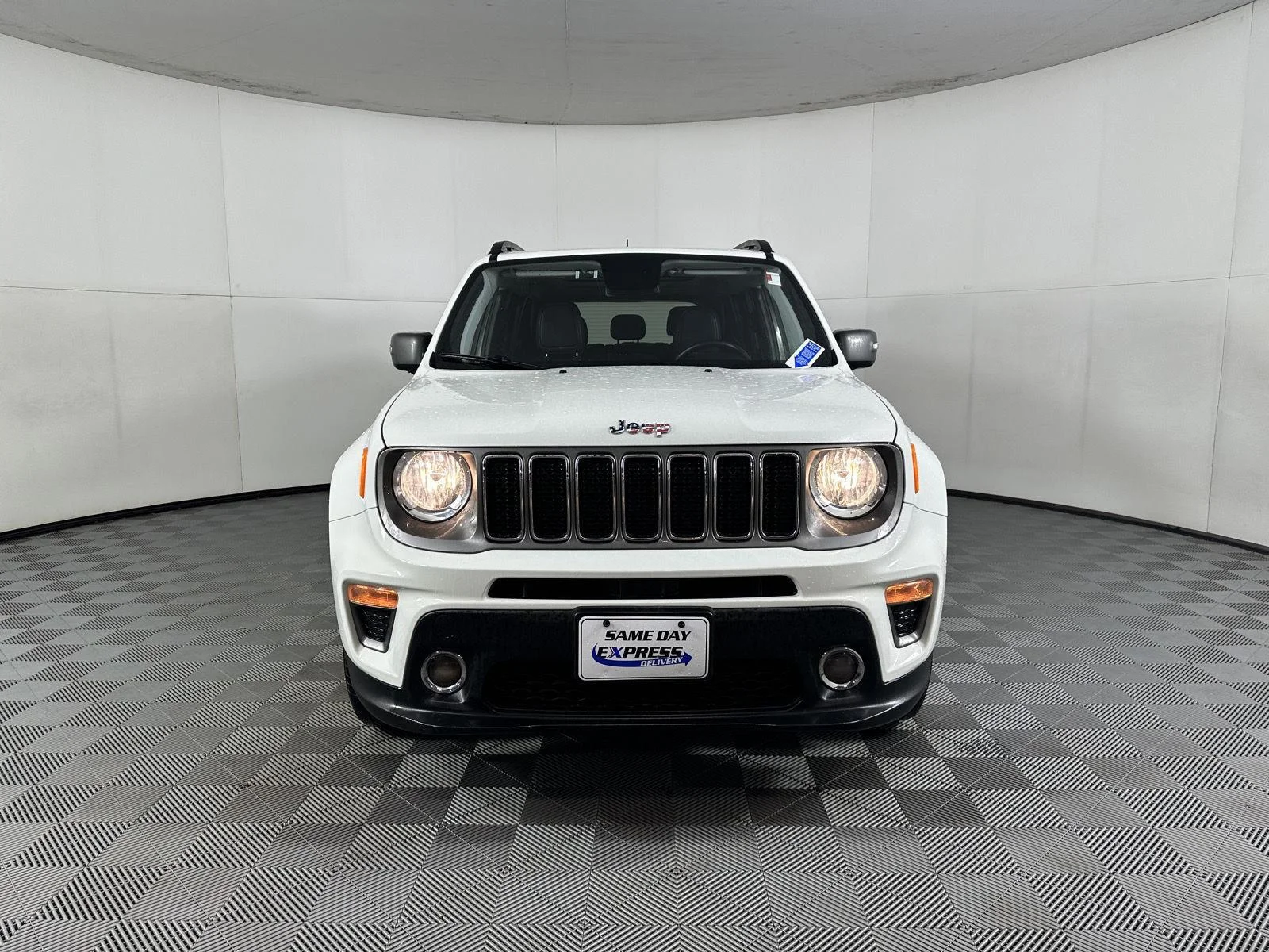 Used 2020 Alpine White Clearcoat Jeep Limited image 19