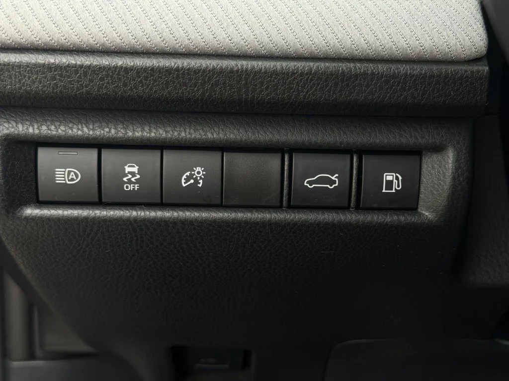 Used 2025  Toyota SE image 23