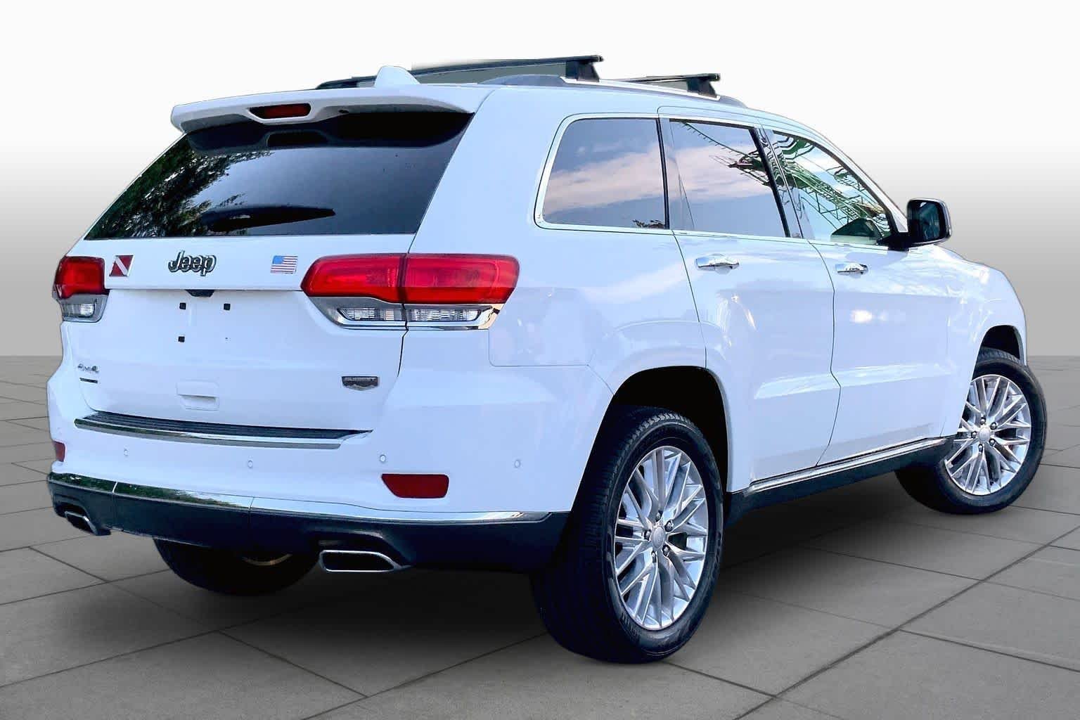 Used 2018 Bright White Clearcoat Jeep Summit image 13