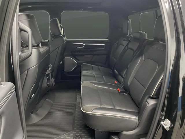 New 2026 Diamond Black Crystal Pearl-Coat Exterior Paint RAM Laramie image 34