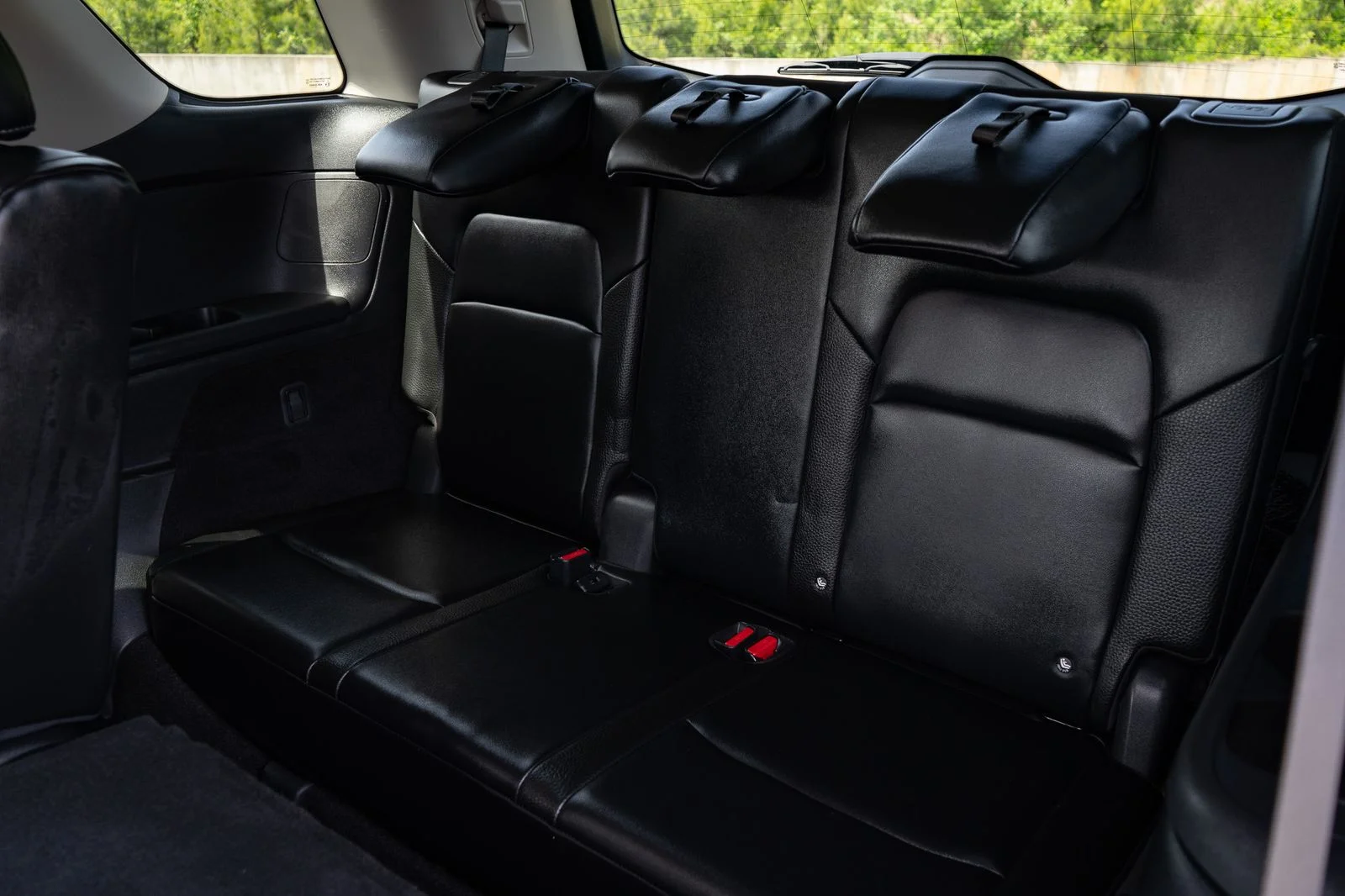 Used 2024 Black Nissan SL image 19